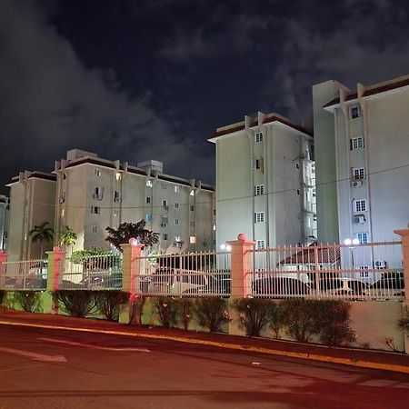 Oaklands Oasis Apartment Kingston Exterior photo